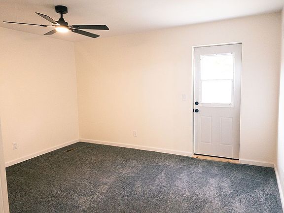 Master bedroom w.o staging