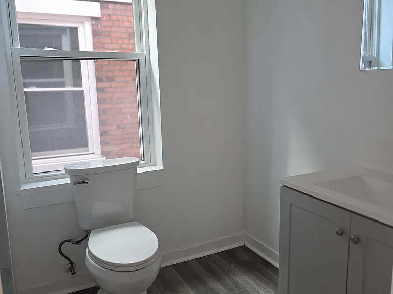 17 N 18th St #2 — Photo 5