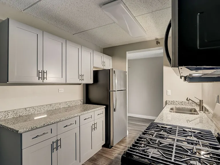 Bartlett Court Apartments — Photo 65