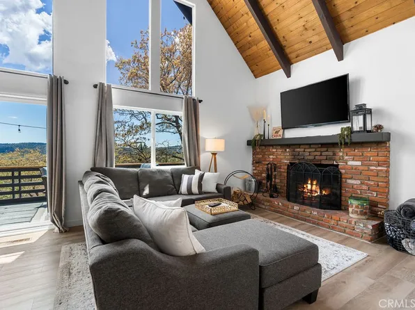 27528 Matterhorn Dr, Lake Arrowhead, CA 92352