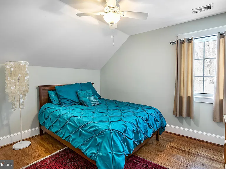 2800 Greenvale St — Photo 47