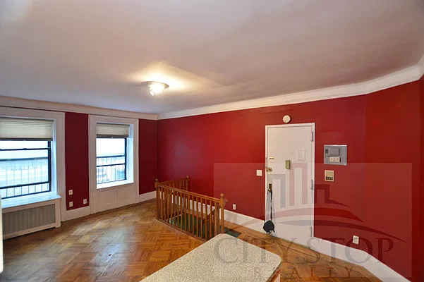 Rented by City Stop Realty | media 8