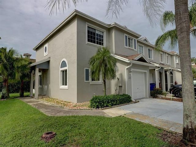1st image of 4768 SW 14th Ct
