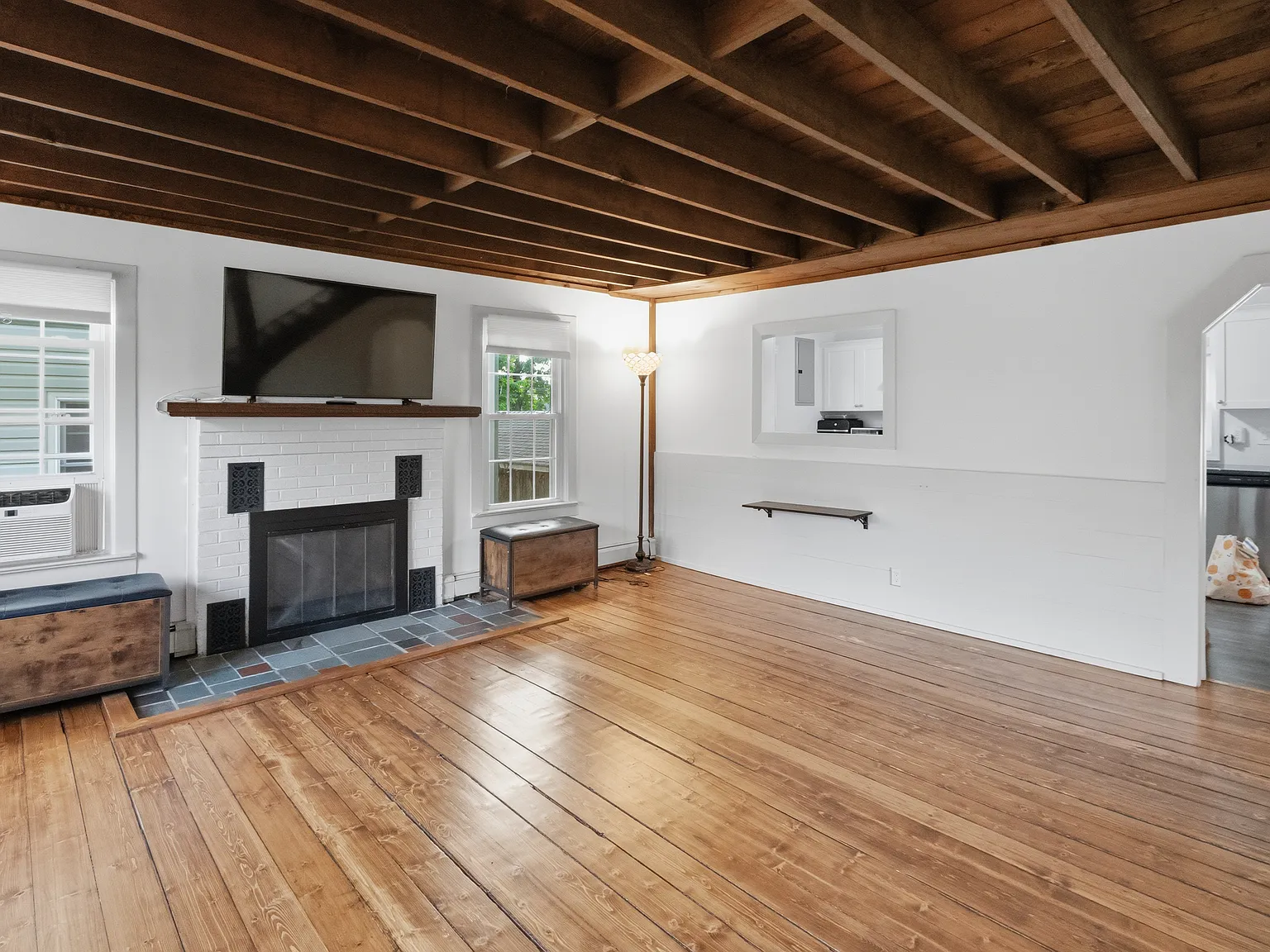 4 bed, 1440 sqft, $5,400 — Photo 3