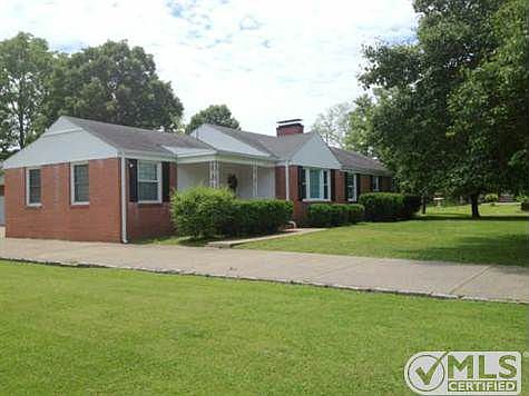1st image of 612 Wagoner St