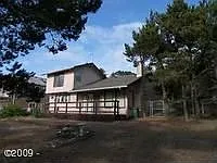 1802 NW Sandpiper Dr photo 1