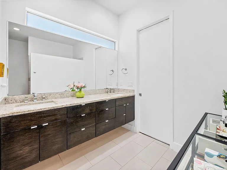 3302 Lake St #1 — Photo 14