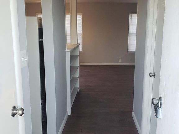 2nd image of 512 W Cloud St