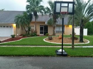 10180 NW 21st Ct, Pembroke Pines, FL 33026