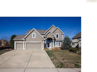 15504 Pawnee St, Overland Park, KS 66224
