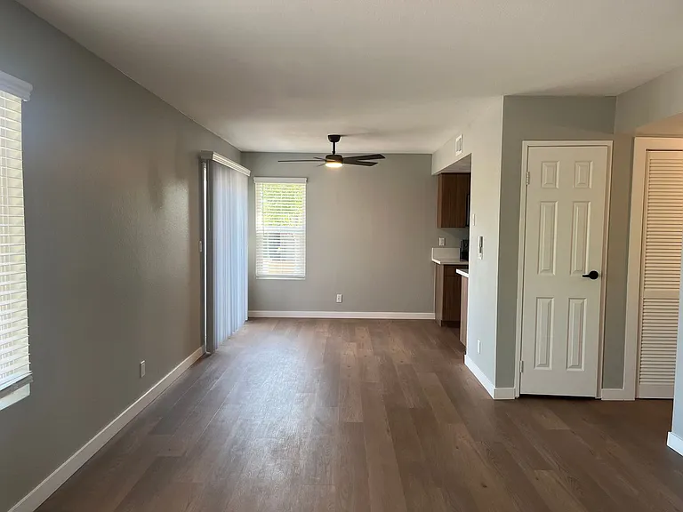 Corona Pointe Resort — Photo 109
