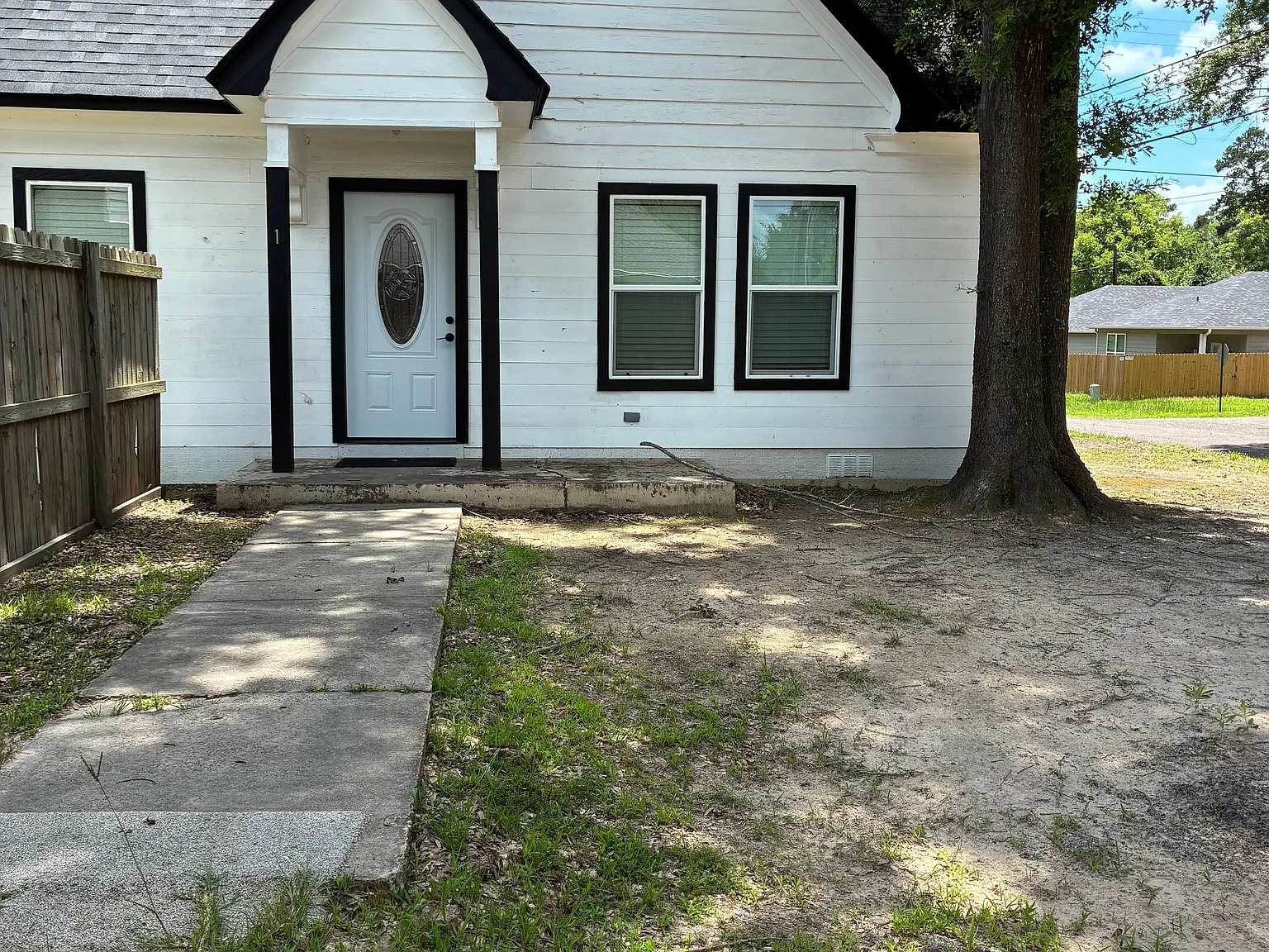 2 bed, $1,250 — Photo 1