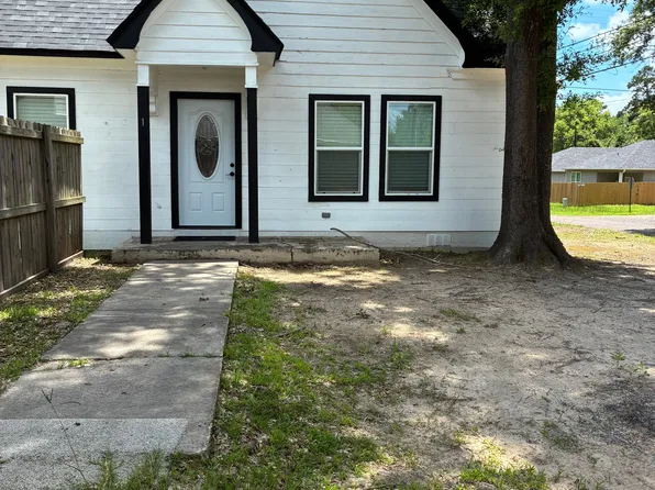 341 Smith Ave, Gilmer, TX