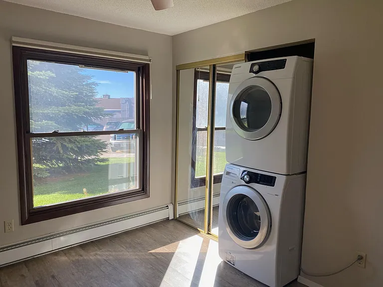 4460 S Poplar St #102 — Photo 34