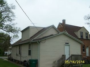 606 E 152nd St, Phoenix, IL 60426