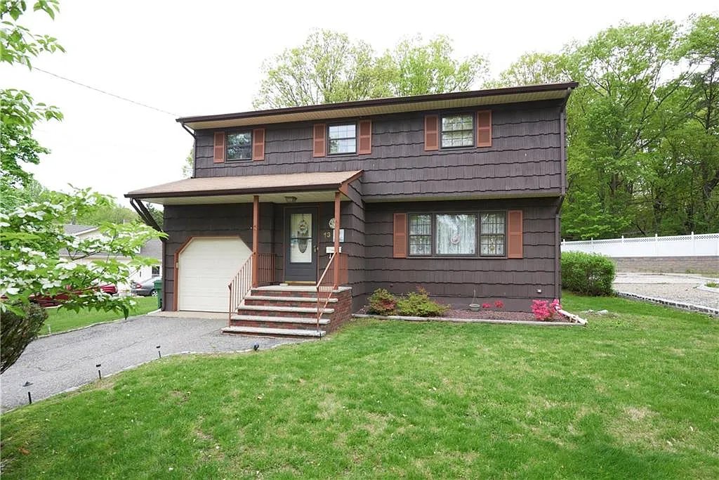 13 Camden St photo 1