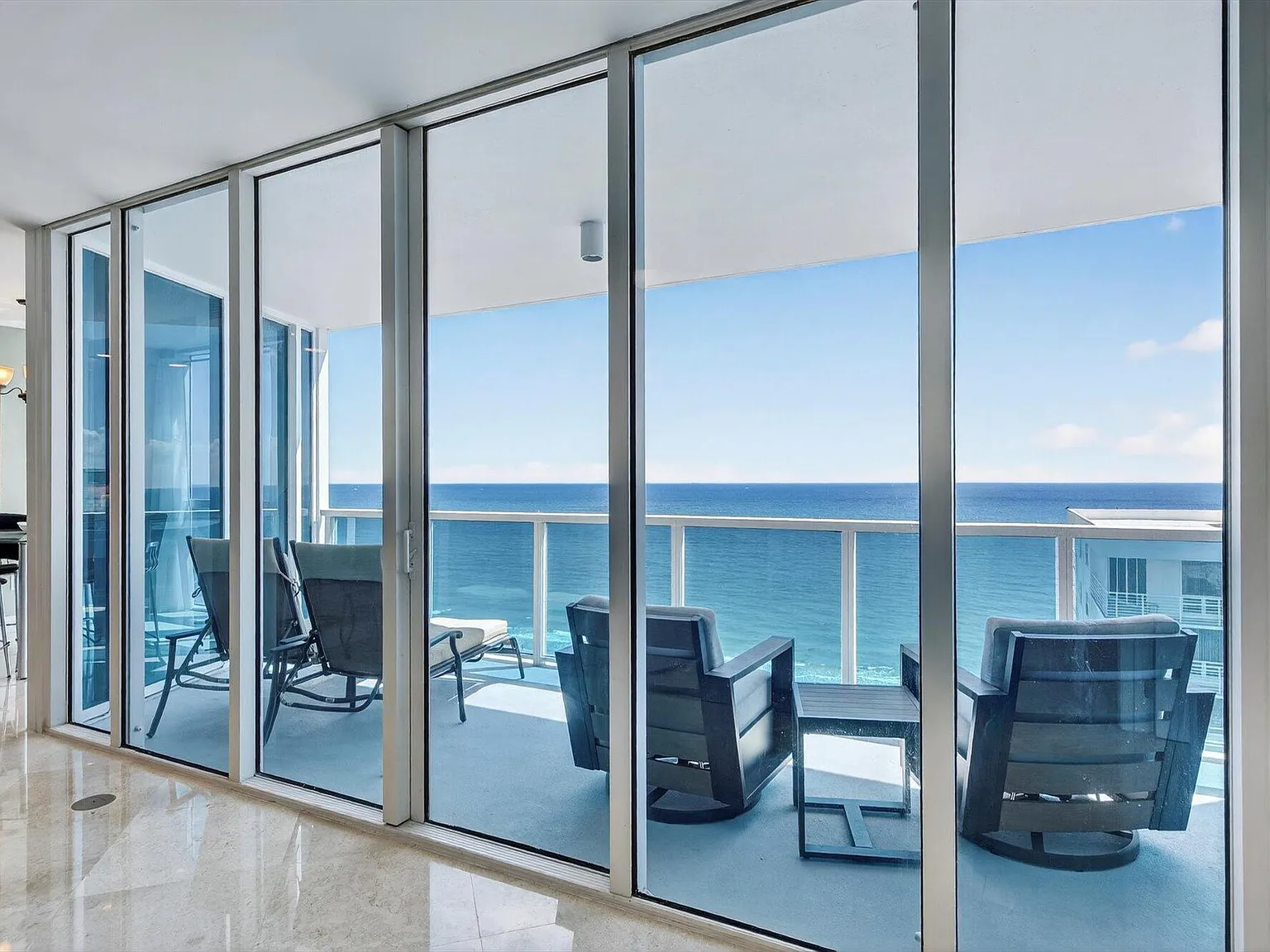 Sonata Beach Club — Photo 1