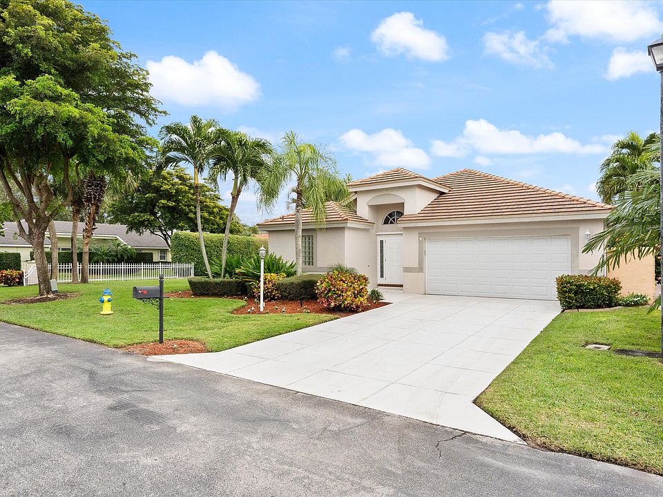 1st image of 705 Clearbrook Park Circle