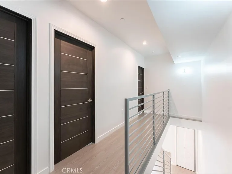 6845 N Haskell Ave #1 — Photo 13