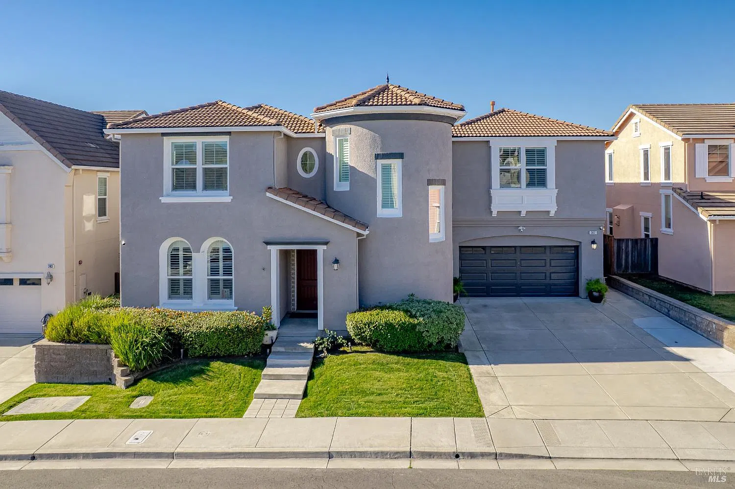 247 Cantada Way - 6bd/5ba, 4,525 sqft - in American Canyon, CA