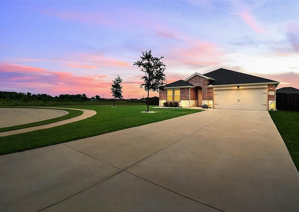 1st image of 2352 Stefani St