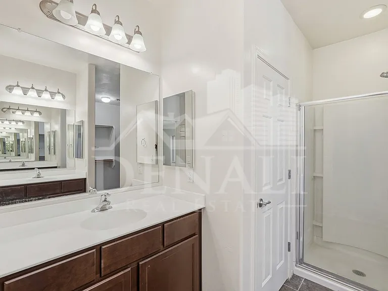 4162 N Thurston Ln #100 — Photo 16