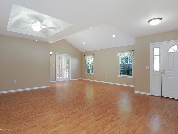 3rd image of 2547 Brenton Ln