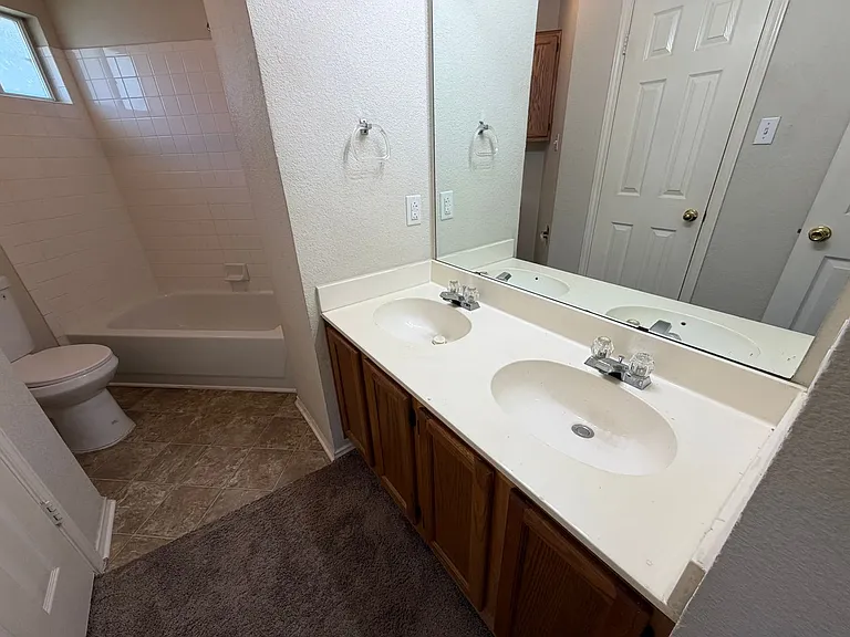 2213 Schwald Rd — Photo 11