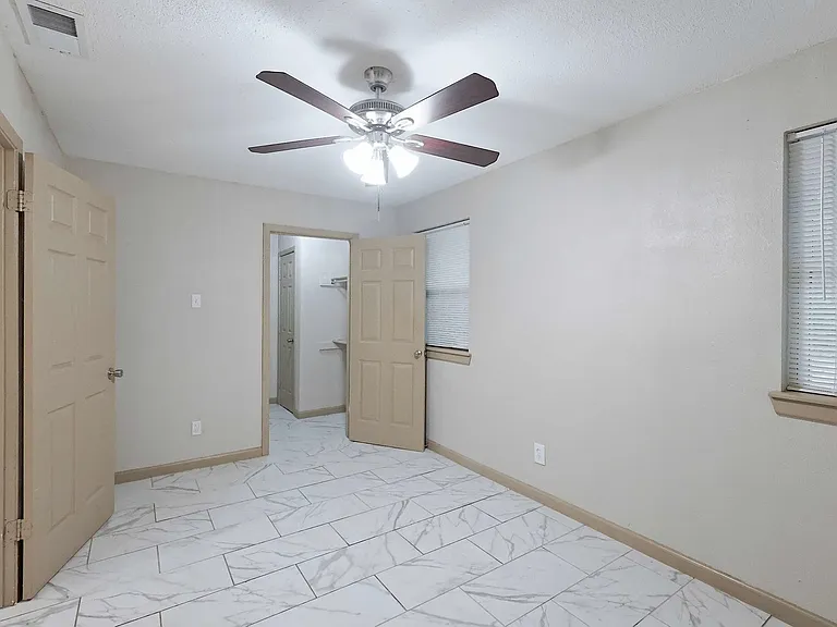 Ambassador Apartments — Photo 40