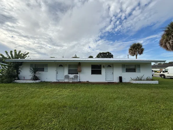 697 9th St #697, Vero Beach, FL 32960