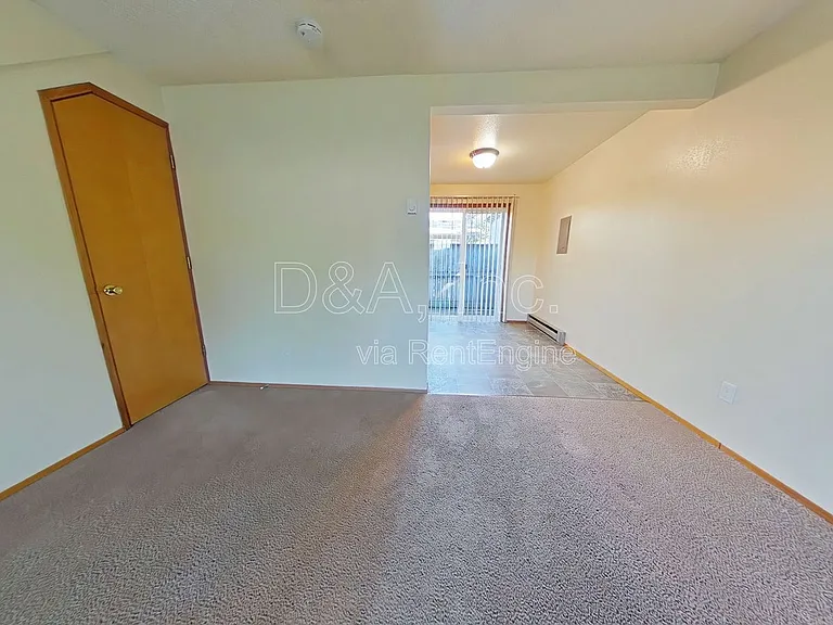 1031 NW 26th St — Photo 3