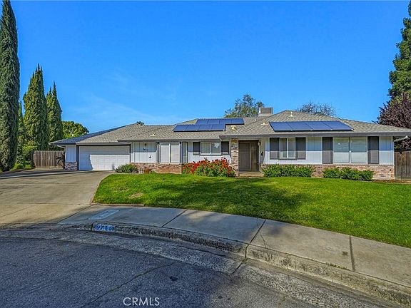 3rd image of 2411 Bluegrass Ln