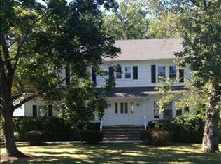 2 Northwood Cir, New Rochelle, NY 10804