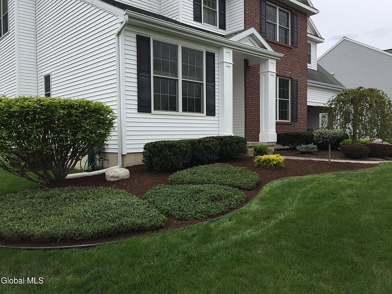 4th image of 15 Avendale Drive