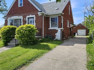 2435 Carpenter St, Hamtramck, MI 48212