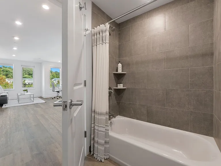 585 ESSEX STREET — Photo 95