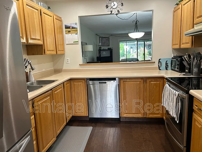 Building Photo - 1765 Leckie Rd #112