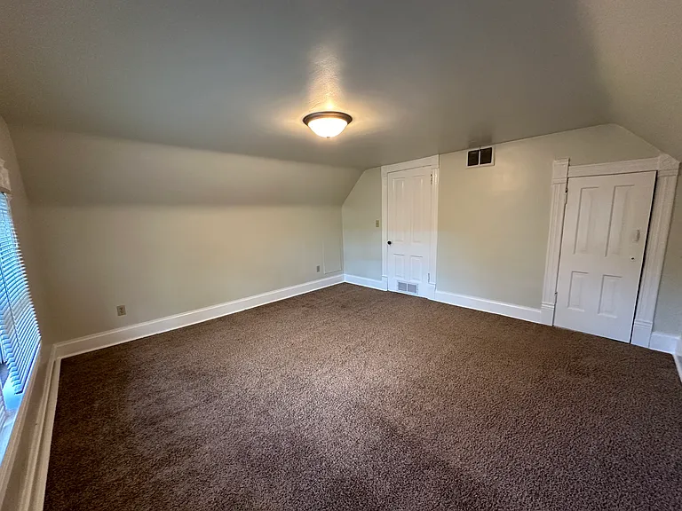 1027 18th Ave SE #2 — Photo 11