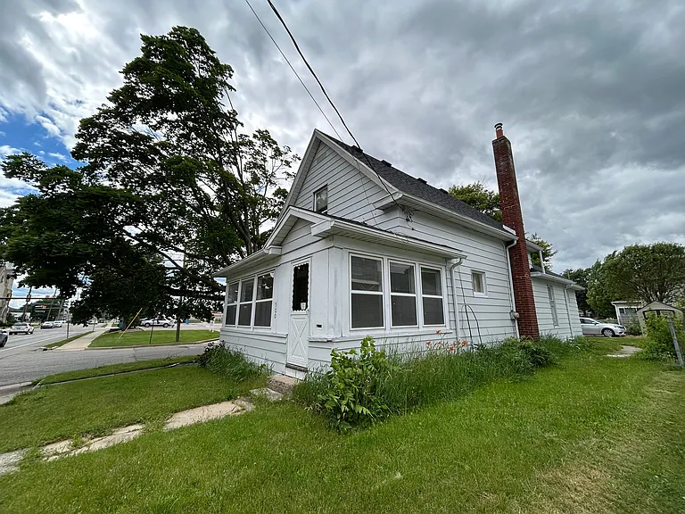 500 E Ganson St — Photo 2