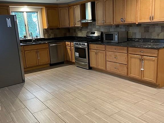 2nd image of 46 Joan Dr