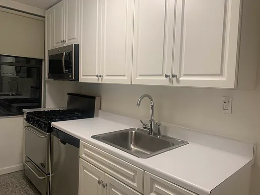 Rented by Douglas Elliman | media 13