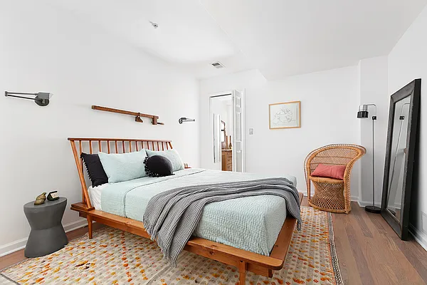 Sold by Compass | media 5