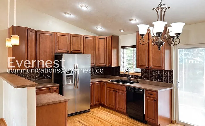 250 Opal Ct — Photo 6