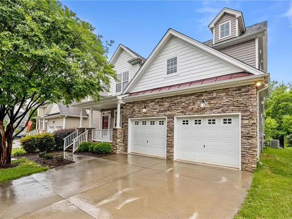 2067 Glenkirk Dr, Burlington, NC 27215