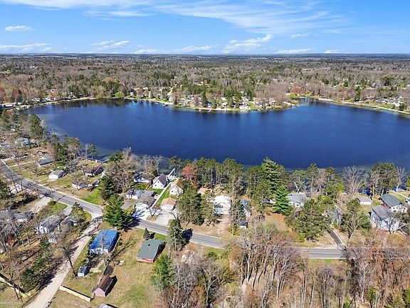 4th image of 4997 Lucinda Dr