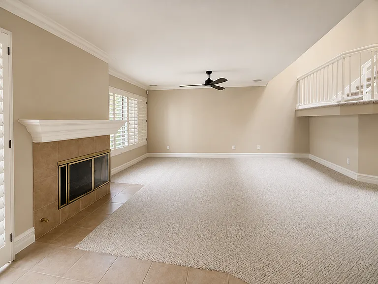 Spacious living room