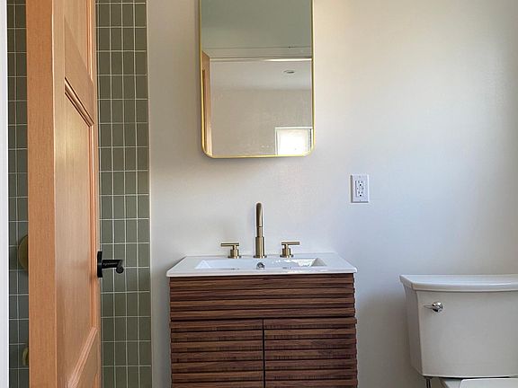 2nd image of 3325 Isabel Dr