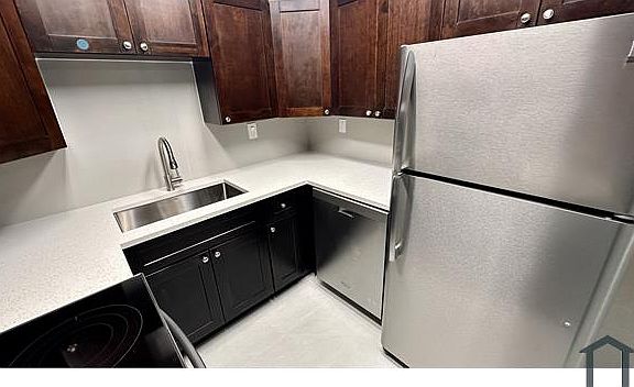 4th image of 7826 NW 40th St APT 2