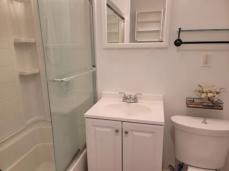 135 Westwood Ave #2 — Photo 5