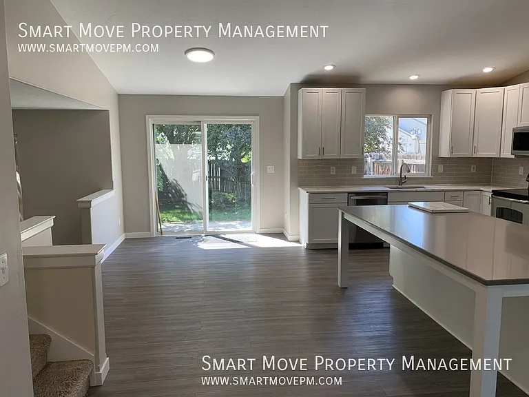 2321 E Mugo St — Photo 11
